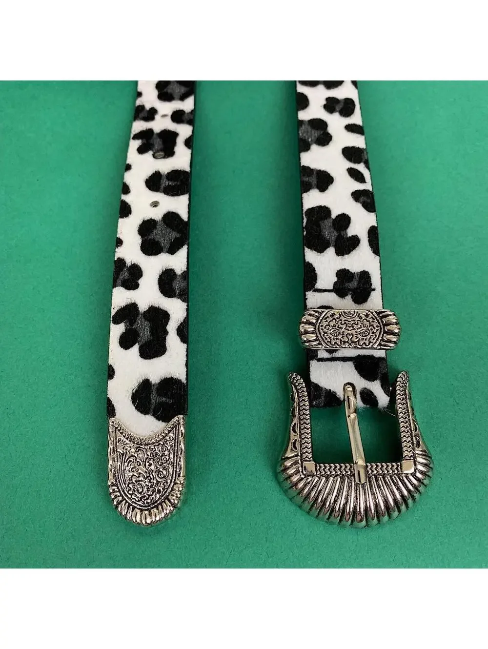 Vintage y2k 2000s Cyber style White and Black Cheetah Fur American Western boho